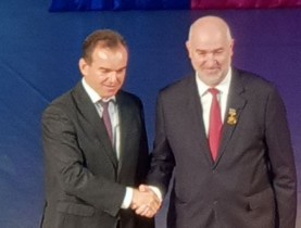 Губернатор Кубани наградил главу Новороссийска Игоря Дяченко медалью «За выдающийся вклад в развитие Кубани» 1-й степени