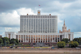 Правительство продлило сроки уплаты страховых взносов для широкого перечня организаций