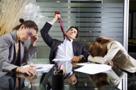 Работодатели не отпустили в отпуск 40% работников края!