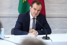 Вениамин Кондратьев рассказал о помощи промышленным предприятиям в новых экономических условиях