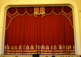 Репертуар Новороссийского городского театра на октябрь 2016