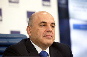Михаил Мишустин рекомендовал регионам содействовать работе малоформатной торговли