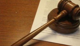 Уточнен порядок рассмотрения обращений юрлиц в органы власти 